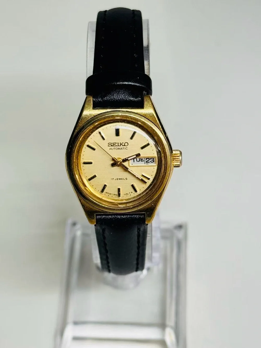 Vintage Seiko Automatic Women’s Watch Gold Tone Gold Dial Day Date 24mm Runs